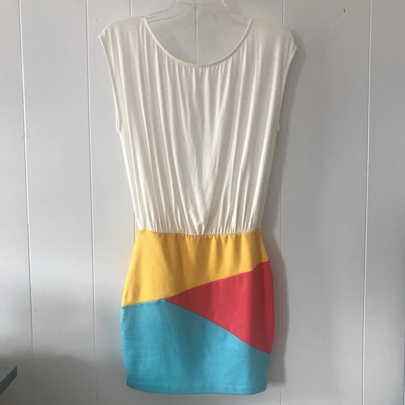 Ivy & Leo Dresses & Skirts - Open Back Summer Dress